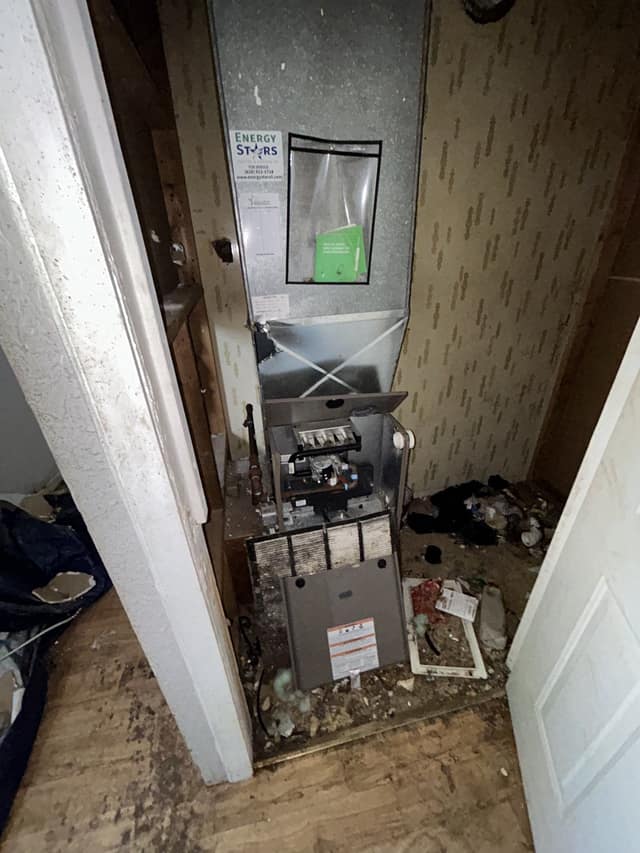 2504A Denver St photo 11
