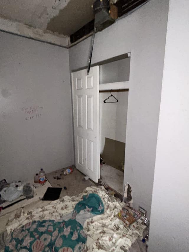2504A Denver St photo 19
