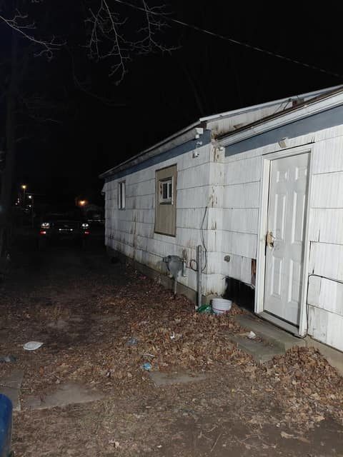 2621 Churchill Ave photo 3