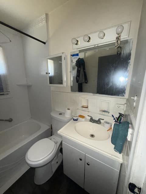 2625 Seneca St photo 13