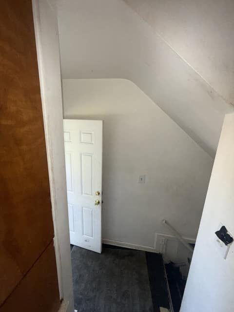 2625 Seneca St photo 19