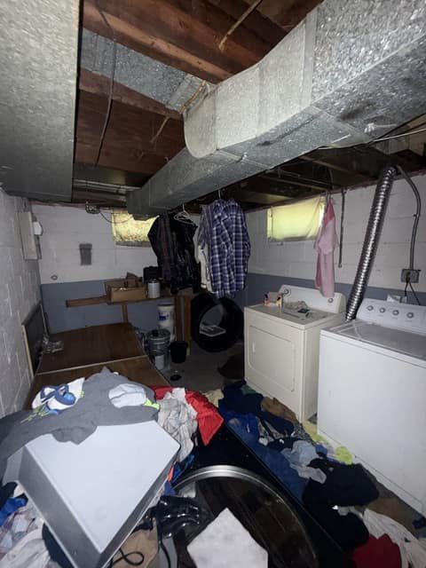 2625 Seneca St photo 27