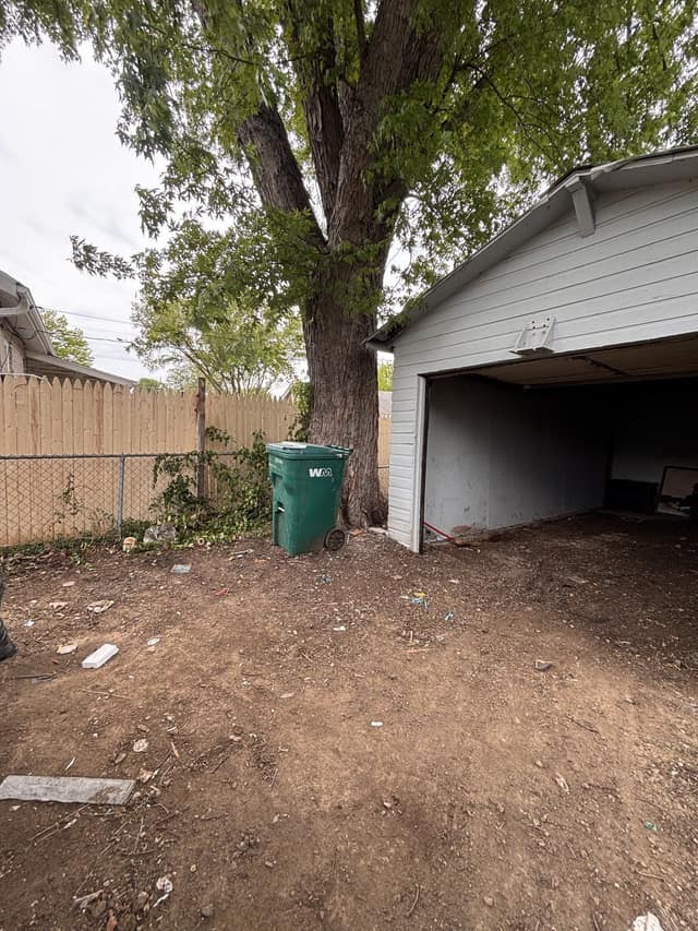 2648 E Prairie St photo 11