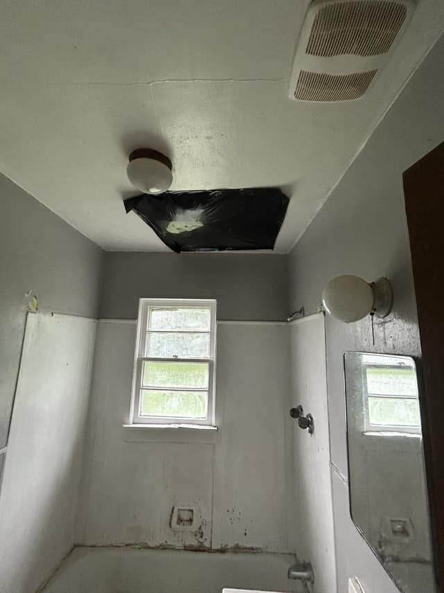 306 Isabell St photo 5