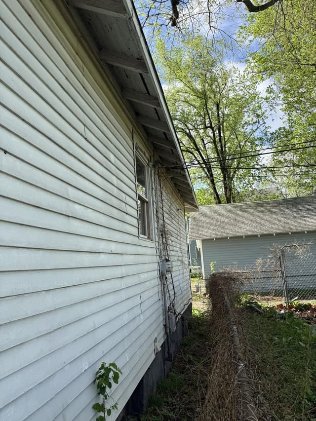 347 N Stone St photo 22