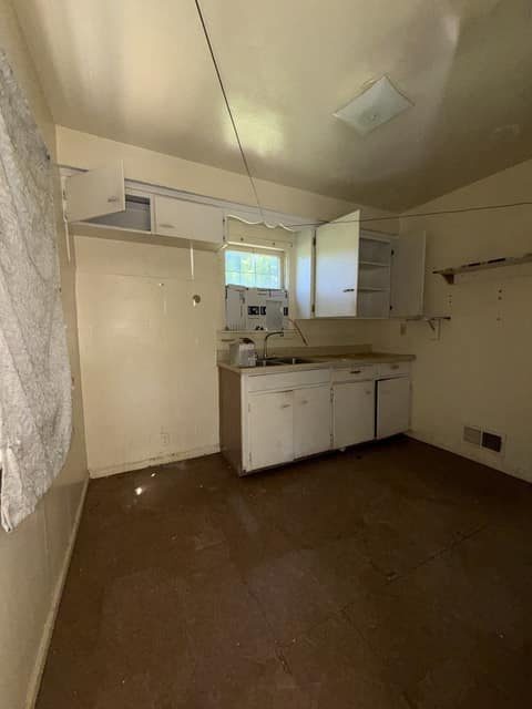 3501 Milbourne Avenue photo 3