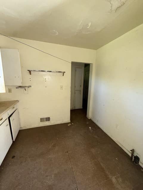 3501 Milbourne Avenue photo 4