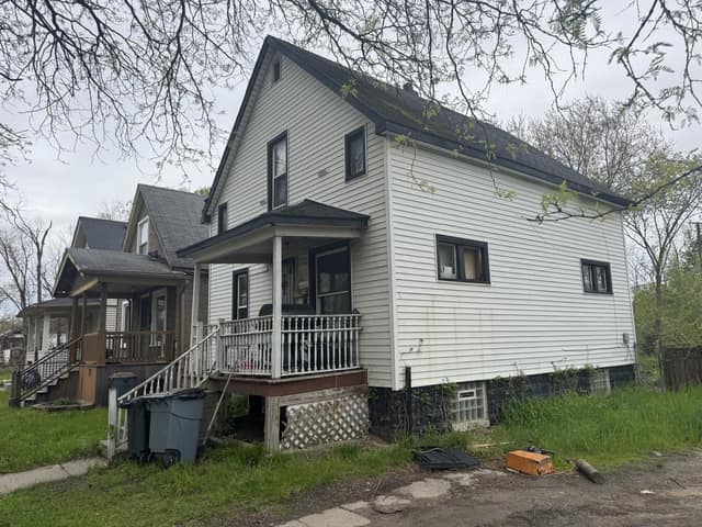 376 Highland St photo 26