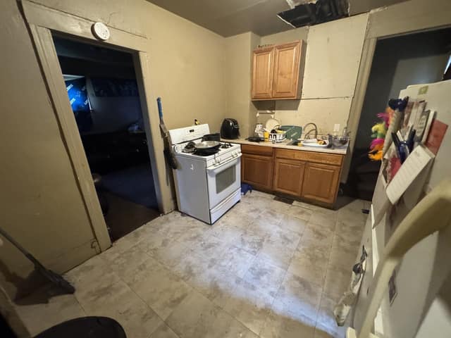 376 Highland St photo 8