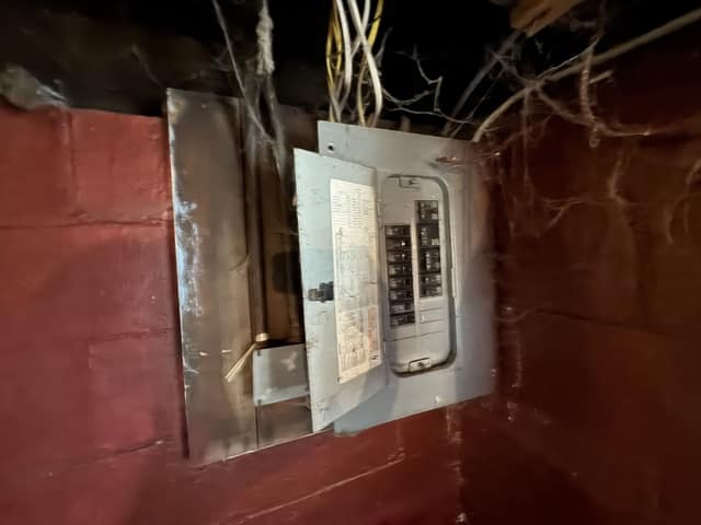 376 Highland St photo 22