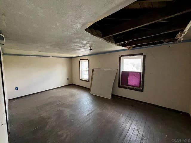 431 Finch St photo 7