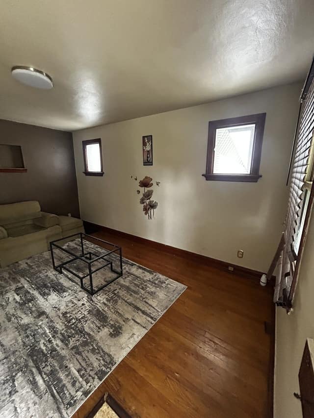 4719 Plover Ave photo 7