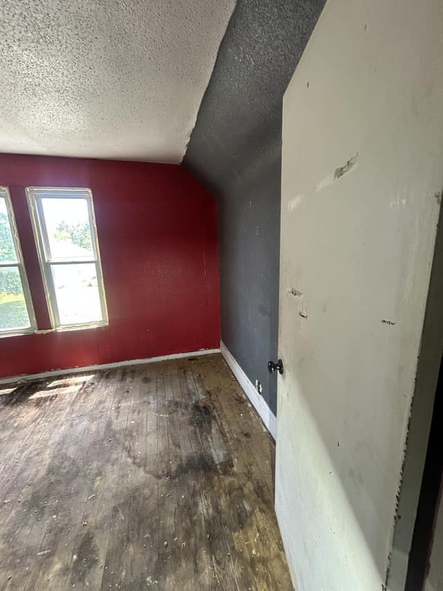 4 W Delmar Ave photo 3
