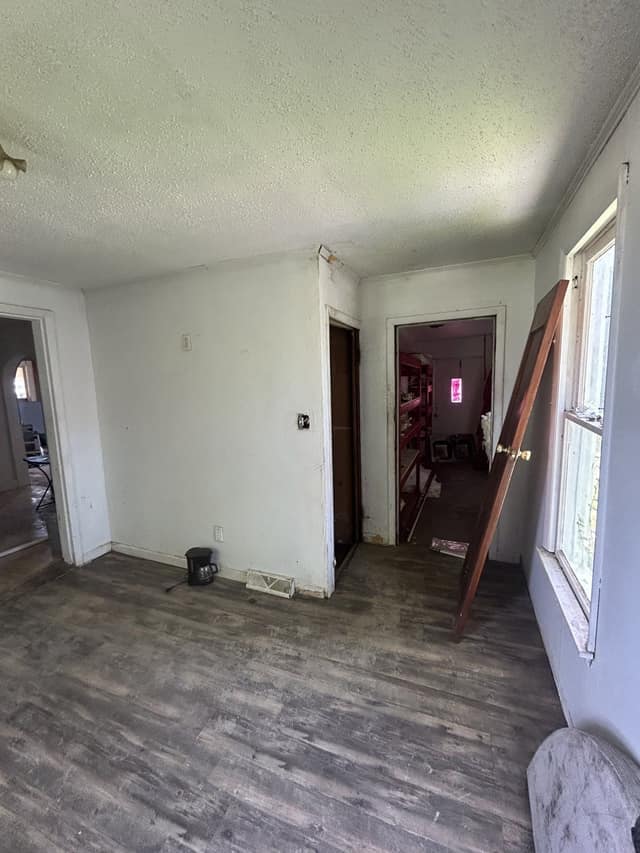 4 W Delmar Ave photo 10