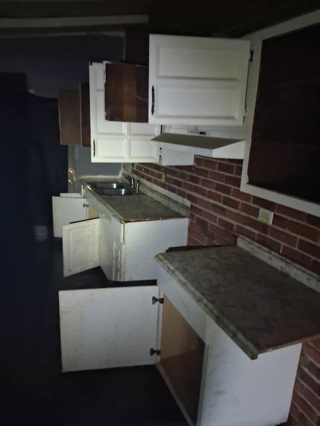 500 Saint Thomas Ln photo 12