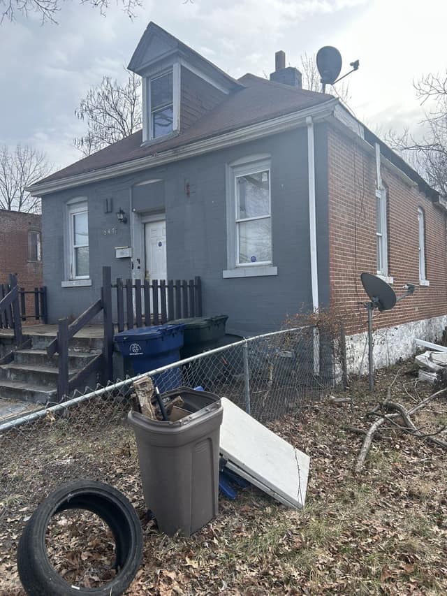 5470 Plover Ave photo 2