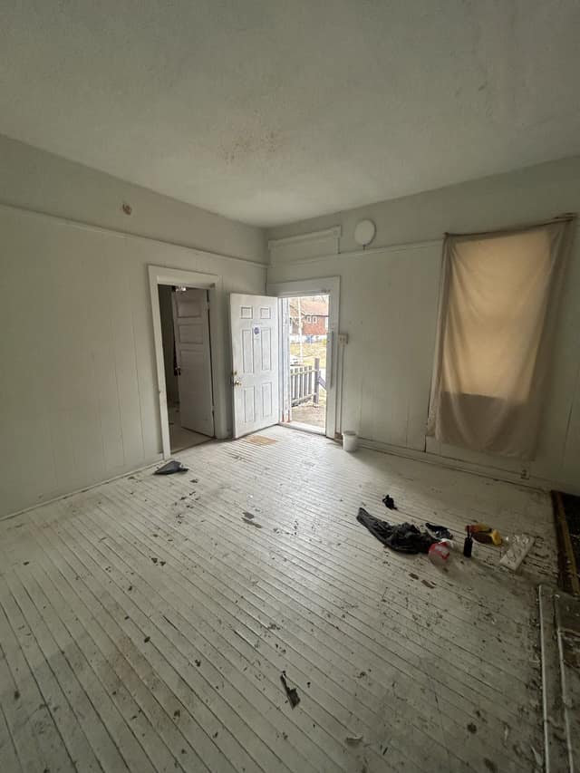 5470 Plover Ave photo 8