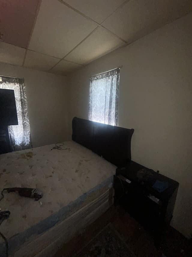 5617 Warren Ave photo 4