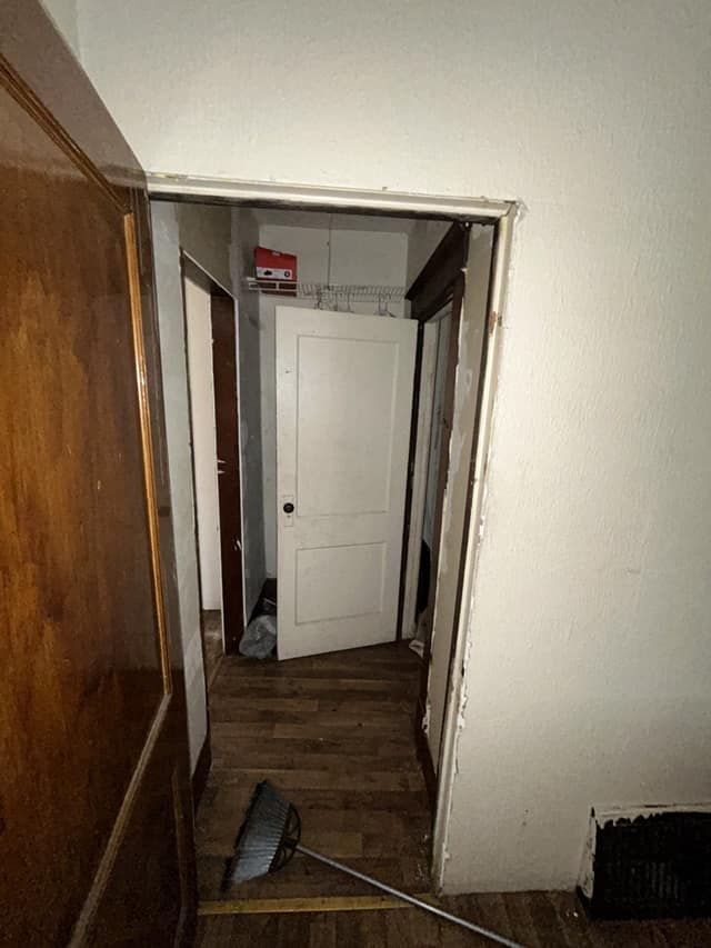 5617 Warren Ave photo 8