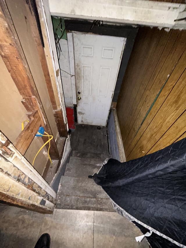 5617 Warren Ave photo 18