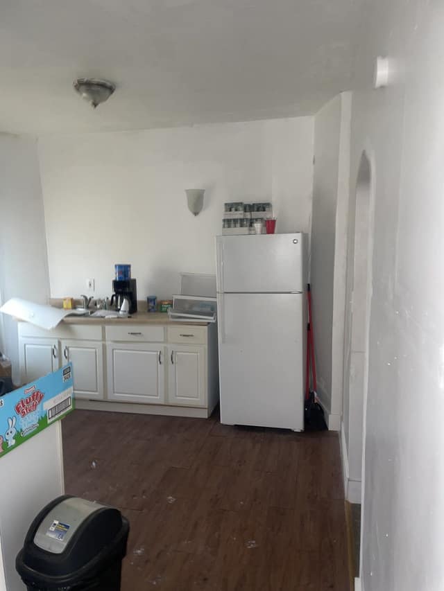 6069 Harney Ave photo 3