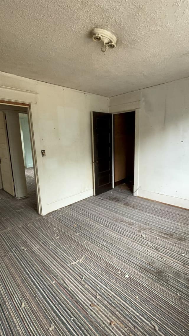 609 Tracy St photo 4