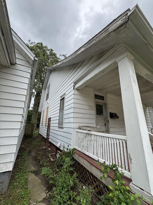 609 Tracy St photo 17