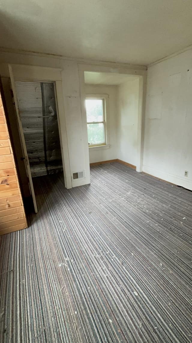 609 Tracy St photo 6