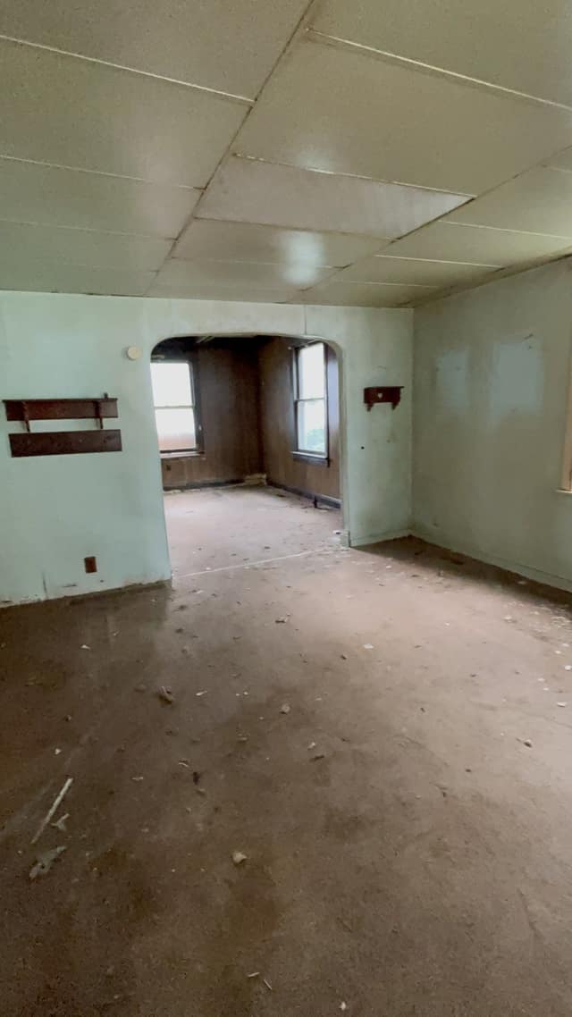 609 Tracy St photo 2