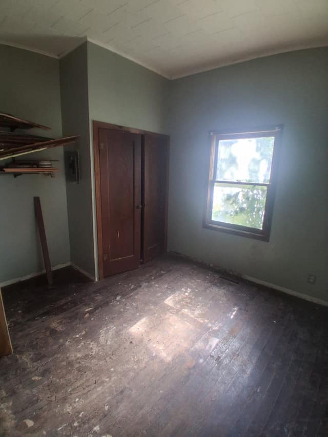 615 N Almond St photo 3