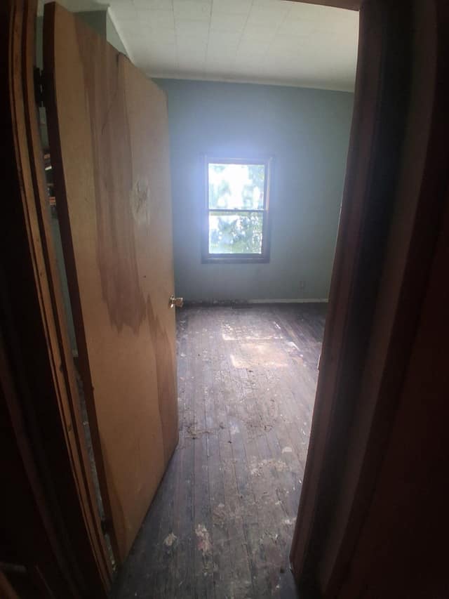 615 N Almond St photo 4