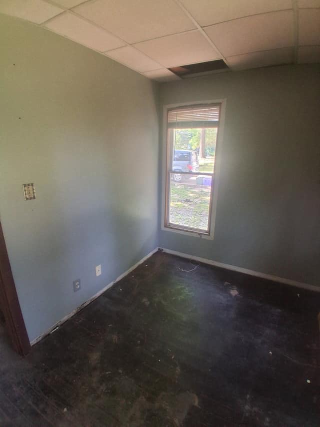 615 N Almond St photo 5