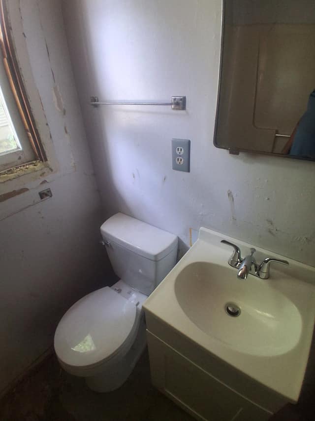 615 N Almond St photo 9