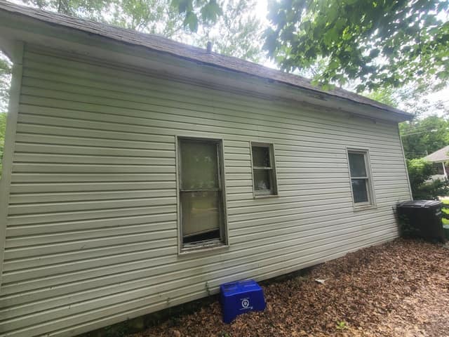 615 N Almond St photo 13