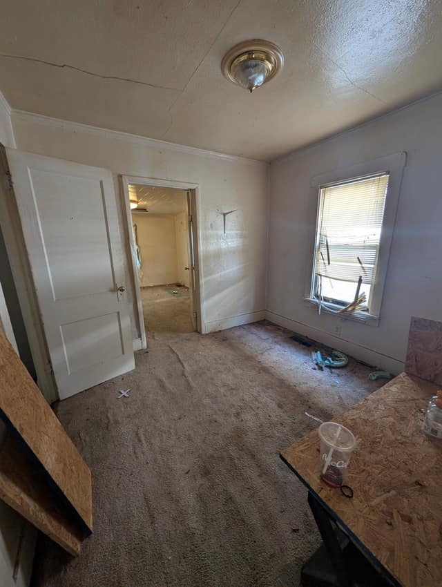 715 W Thrush Ave photo 3