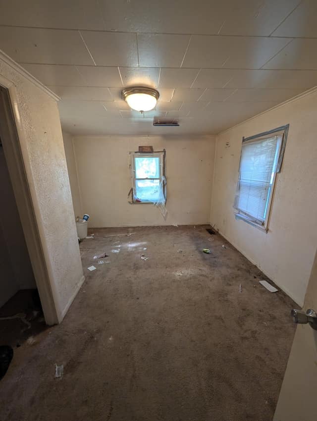 715 W Thrush Ave photo 4