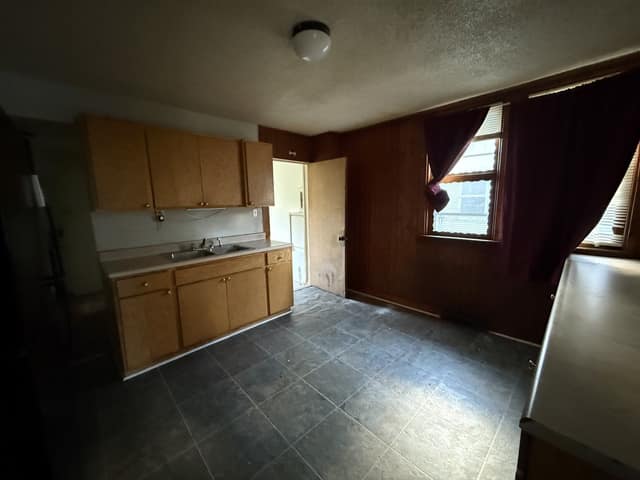 803 E Whitmer St photo 30
