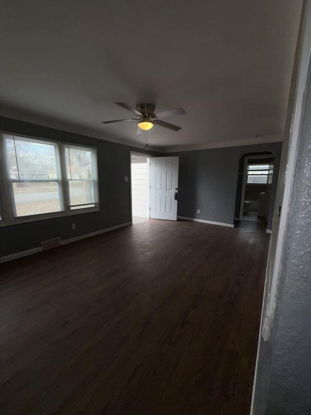 804 Otto St photo 2