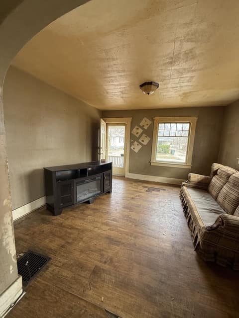 821 N Oakland Ave photo 2