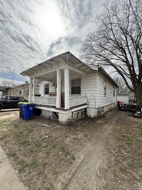 821 N Oakland Ave photo 1