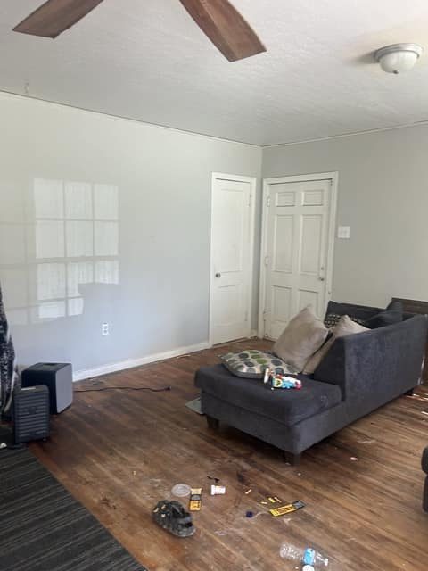 844 Combs Street photo 2