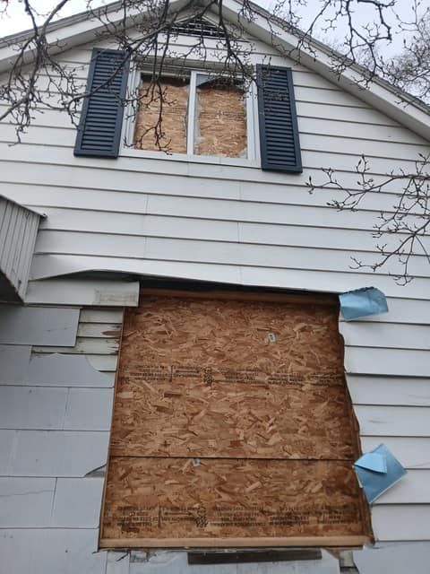 912 Waldman Ave photo 4
