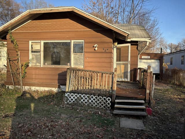 924 N Edmond St photo 1