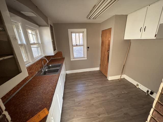 924 N Edmond St photo 3