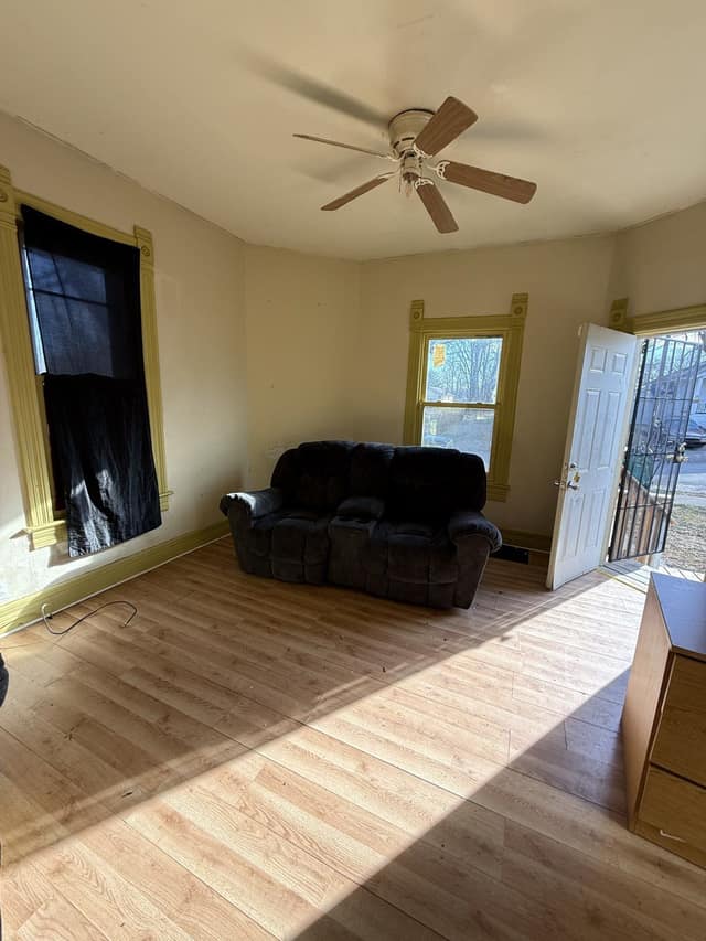 968 W View St photo 15