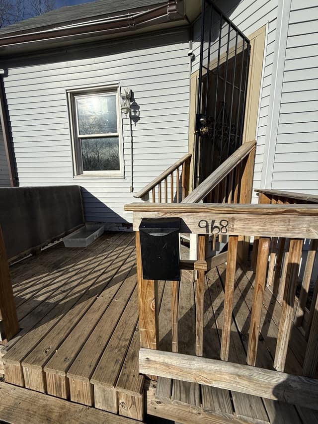 968 W View St photo 30