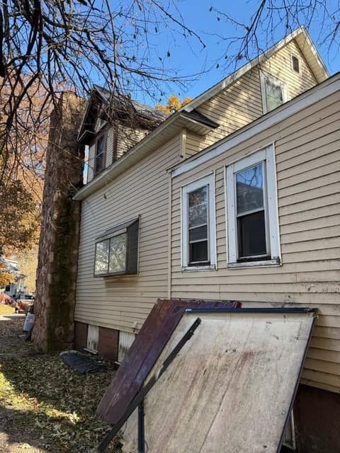 989 W Packard Ave photo 19