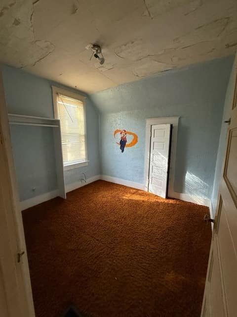 989 W Packard Ave photo 2