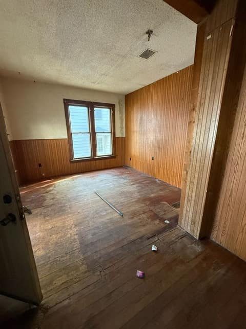 989 W Packard Ave photo 4