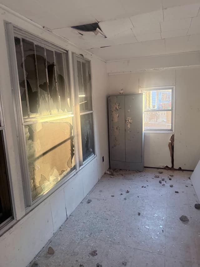 715 W Cushing St photo 26